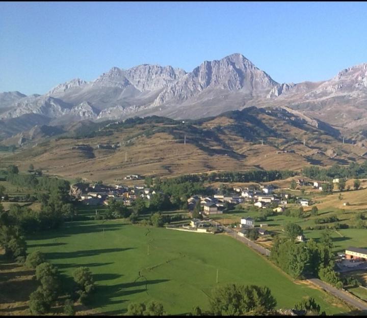 Turismo En Babia Bajo Nidos Holiday home *