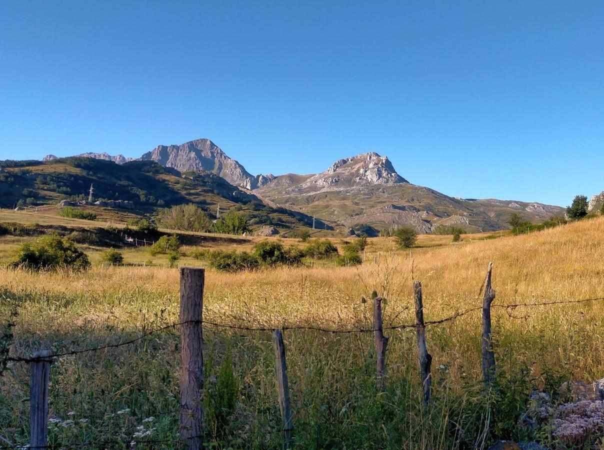 Turismo En Babia Bajo Nidos San Emiliano